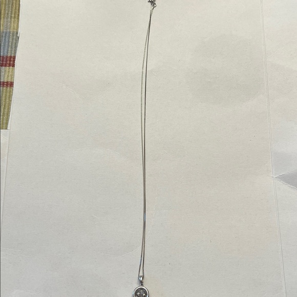 Elegant Silver dancing cubic zirconia stone pendant 18 inches - Picture 3 of 5